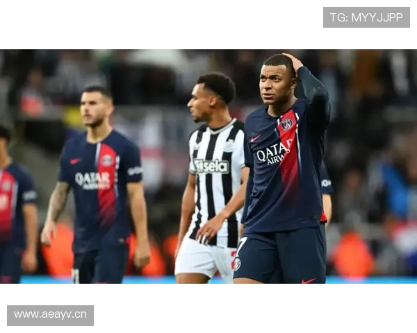 巴黎圣日耳曼更衣室矛盾加剧，战术混乱影响赛季走势